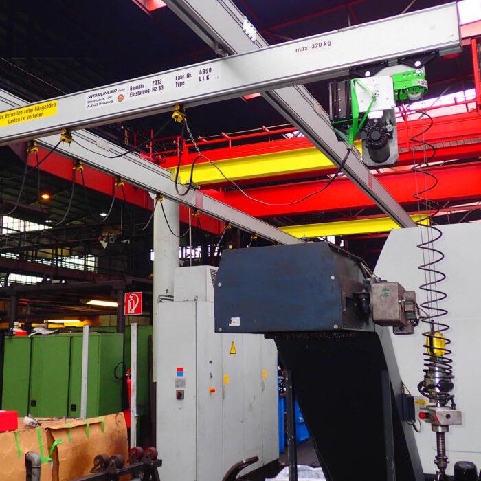Easy running crane with cantilever