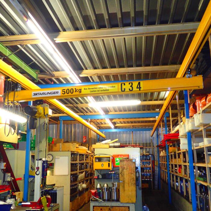 Easy-running crane portal